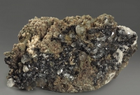 Кристаллы апофиллита, ильваита и кварца на породе - «globural.ru» - Серов